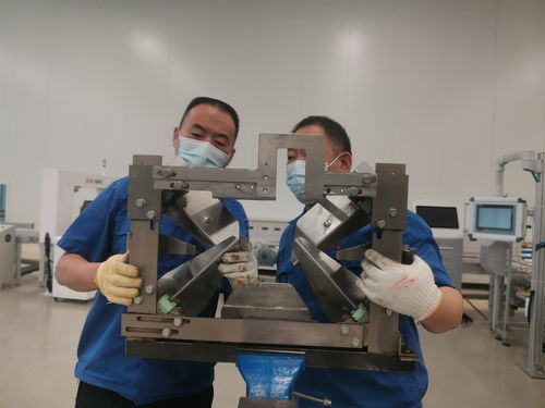 河南中煙漯河卷煙廠卷包車間組織開展設(shè)備檢查